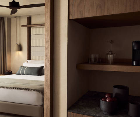 Zelia Resort Halkidiki Signature Suite Private Pool double bed and amenities
