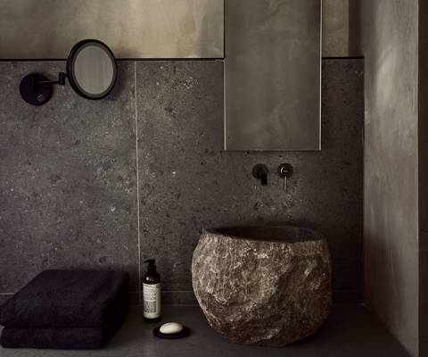 Zelia Resort Halkidiki Panorama Suites Sea View washbasin, double mirror and amenities
